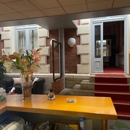 Hotel Le Beau Site Gien Exterior foto