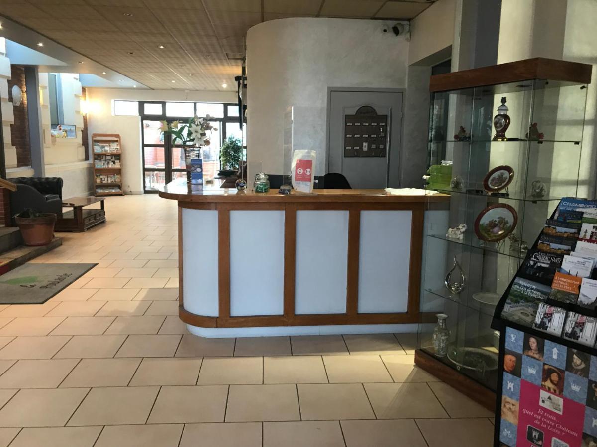 Hotel Le Beau Site Gien Exterior foto