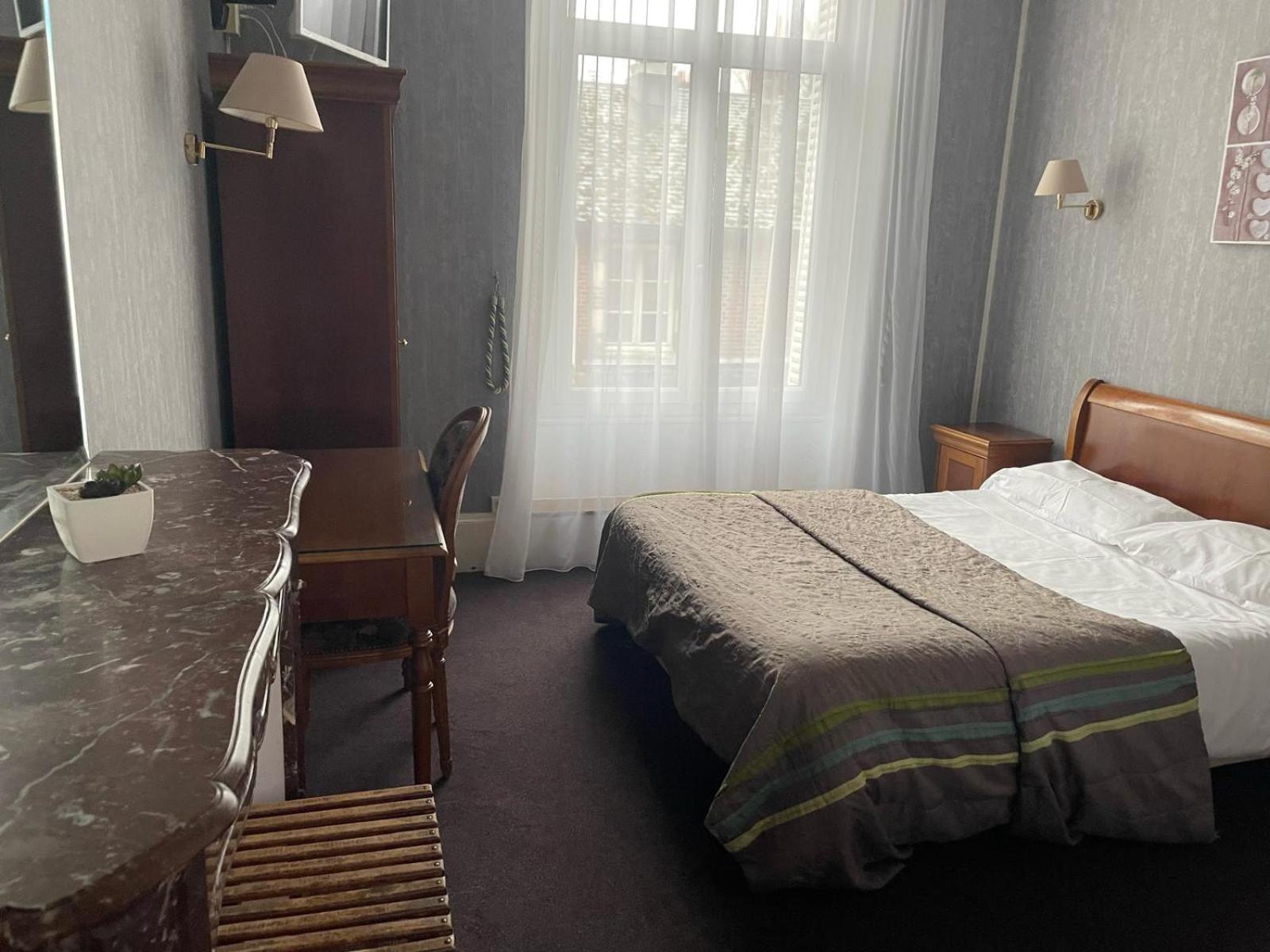 Hotel Le Beau Site Gien Exterior foto