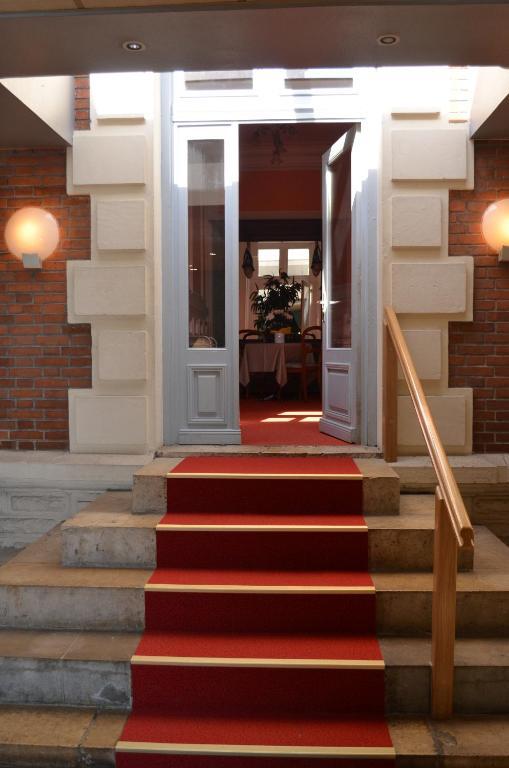 Hotel Le Beau Site Gien Exterior foto